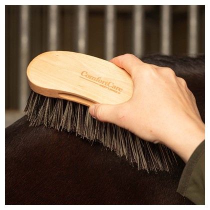 Harry&#39;s Horse Brush ComfortCare Wood Medium