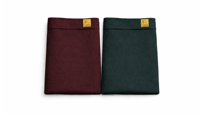 Letty's Design Coach apron waterproof bordeaux and green