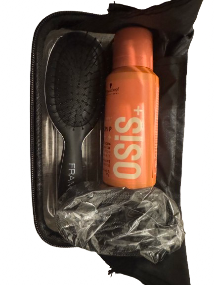 Schwarzkopf Oasis Volume &amp; Body Grip Extra strong Mouse (with bag &amp; brush)