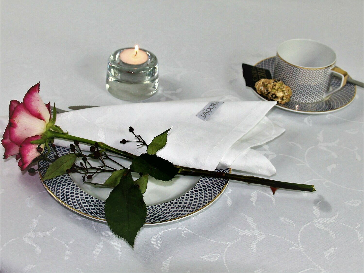 Tischdecke &amp; Servietten aus 100% Baumwolle