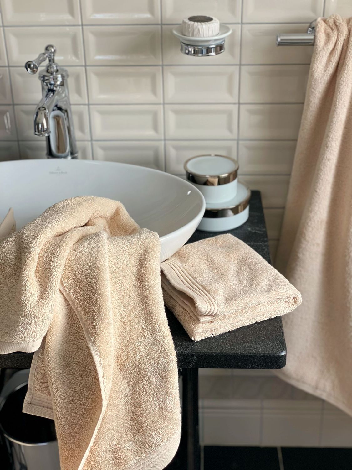 Classic Bath Towel beige 100% Cotton