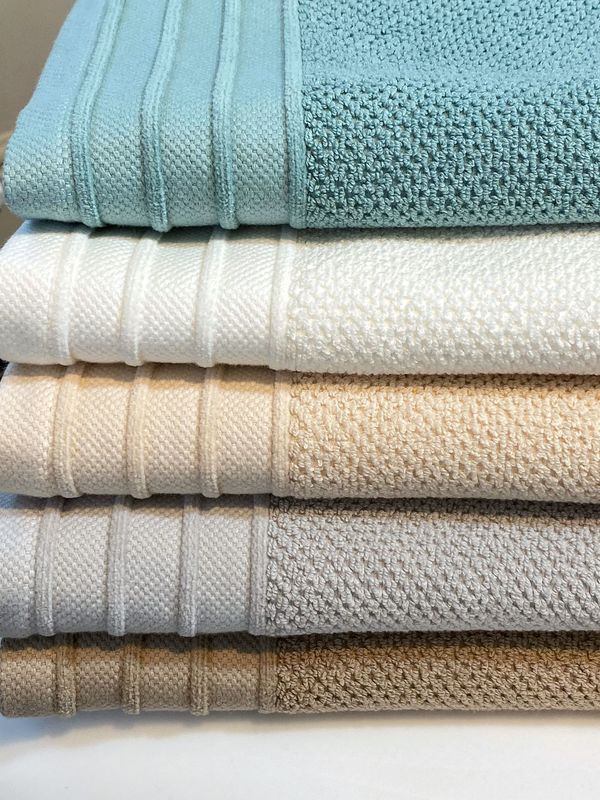 ​Towel SUPREME white made from 100% Cotton