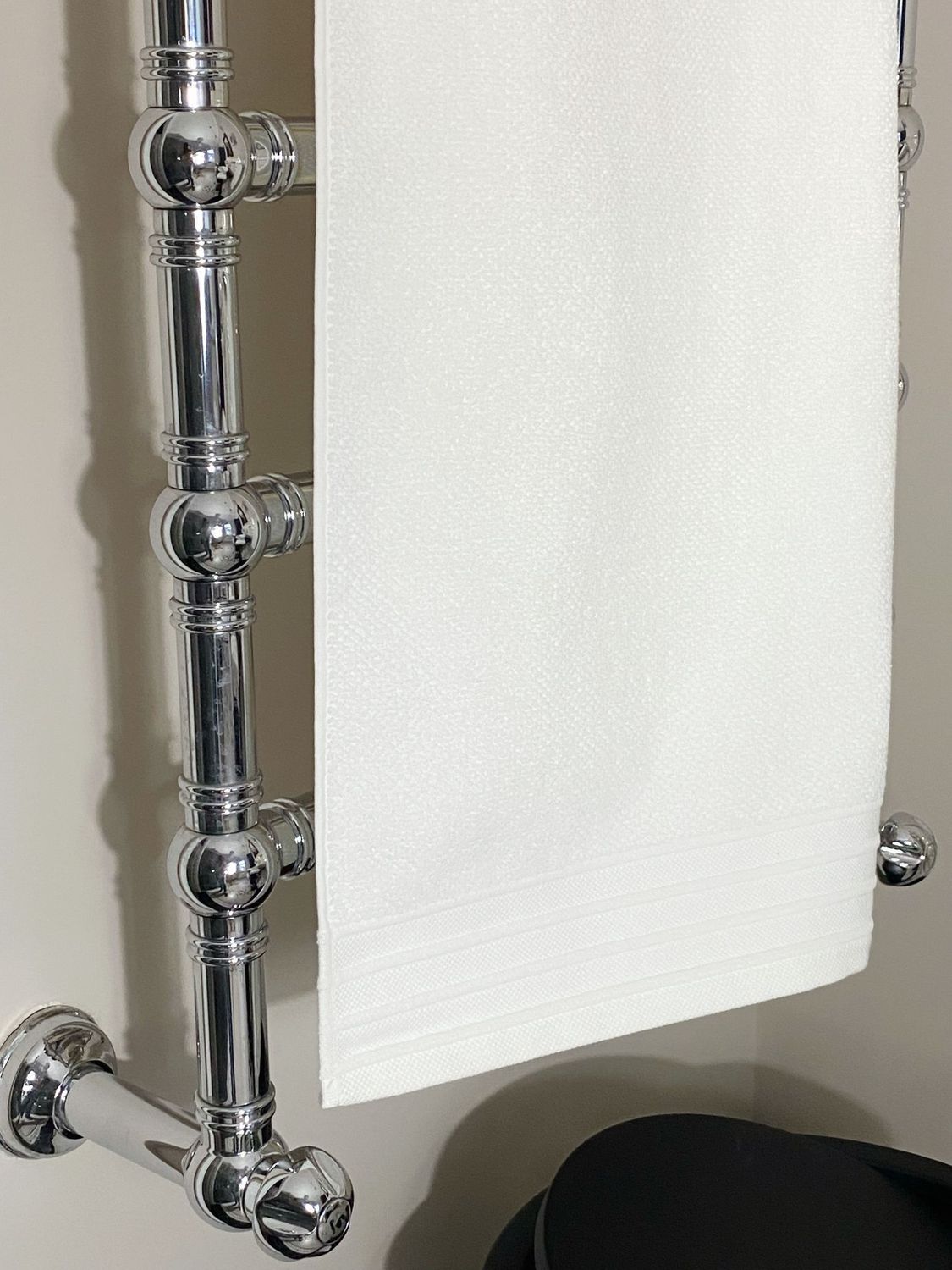 ​Towel SUPREME white made from 100% Cotton