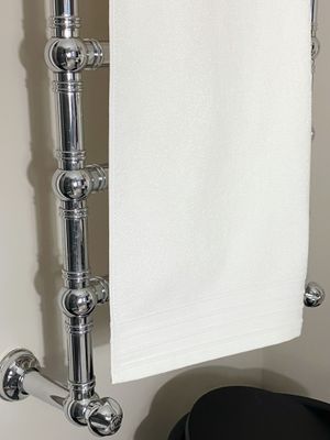 ​Towel SUPREME white made from 100% Cotton