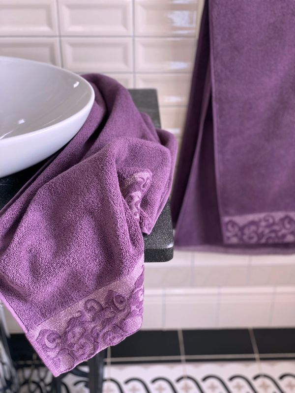 Towel MAJESTIC Skrol Lilac made from 100% Cotton