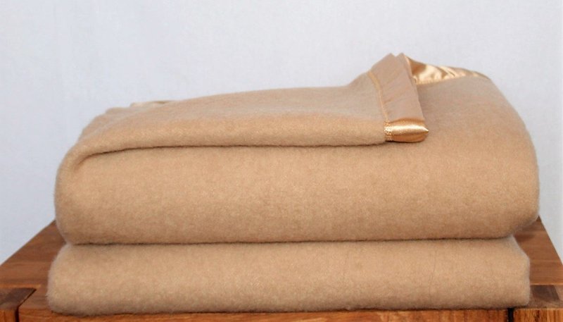 100 % Kamelhaardecken aus der Mongolei