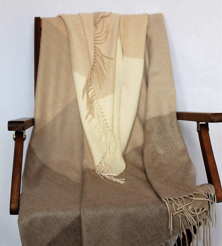 100% cashmere plaid