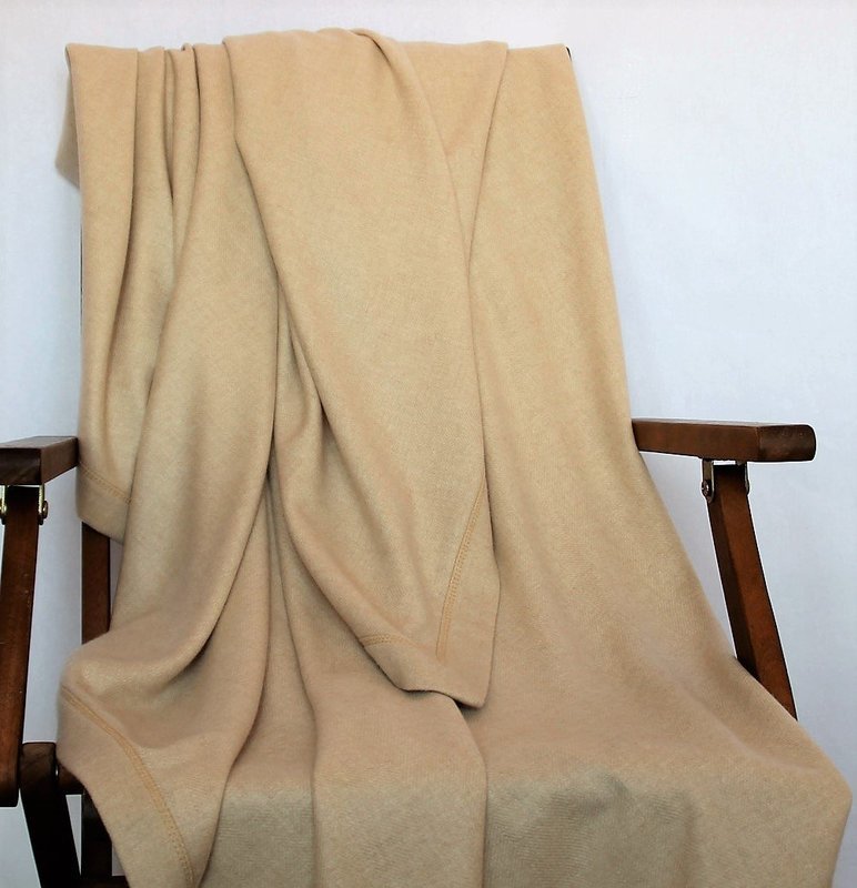 100% cashmere plaid
