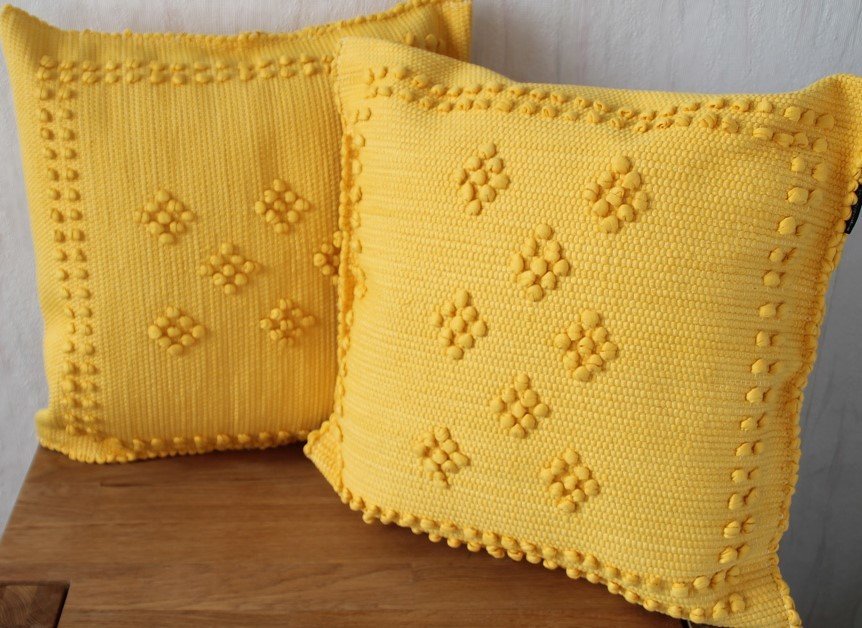 Kopfkissen 37 x 37 cm, Farbe Gelb.