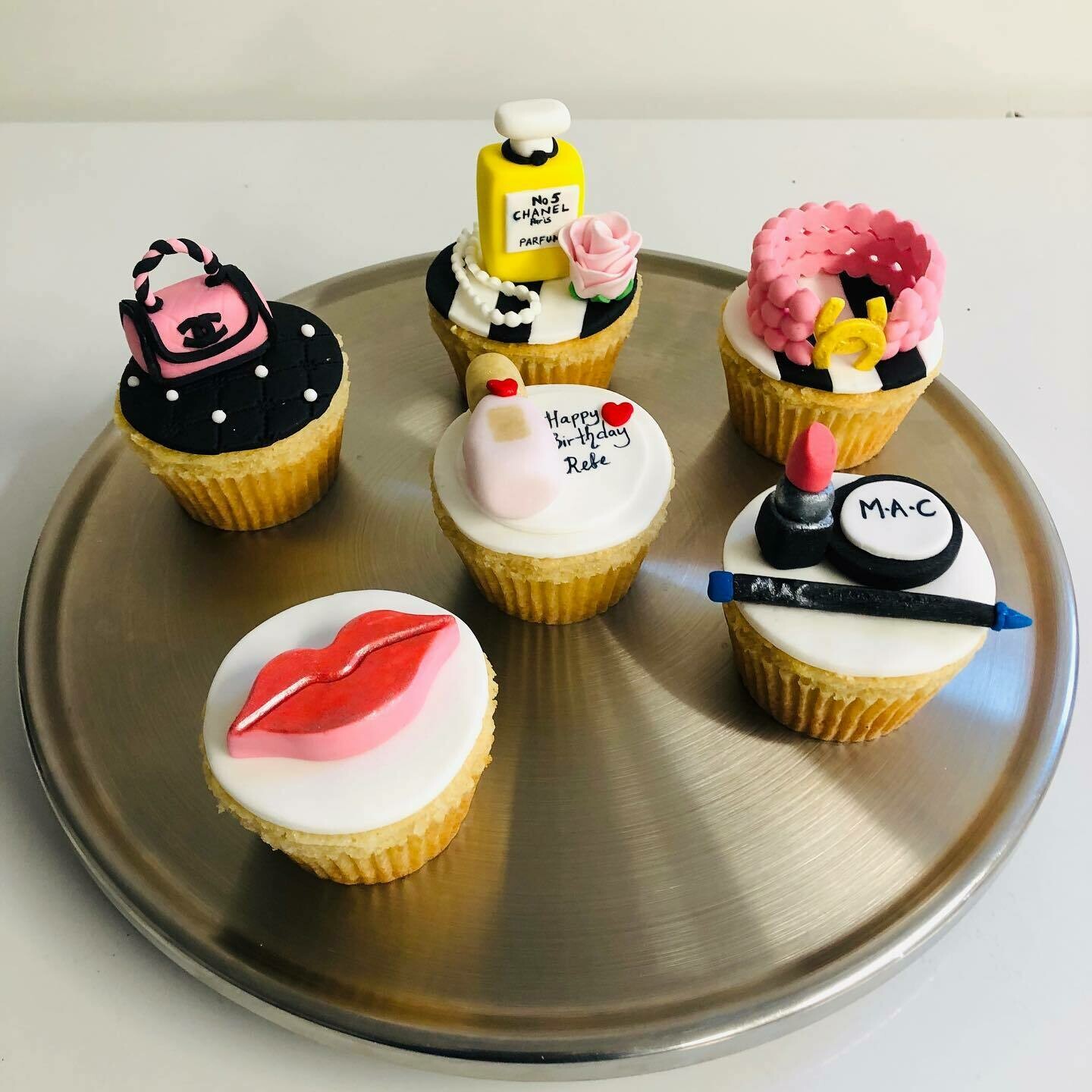 6 X Designer Cupcakes