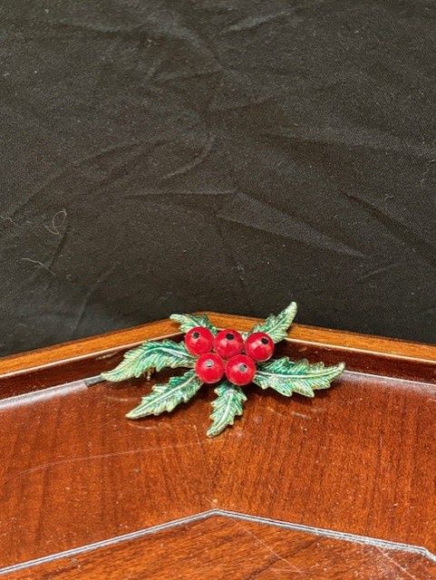 Monet Christmas Brooch