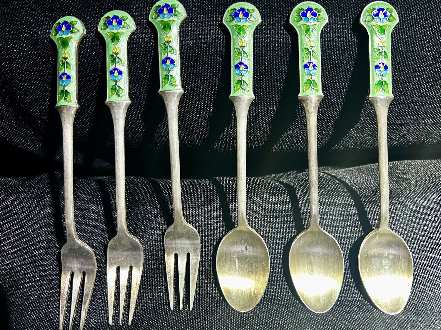 Vintage Korean Dessert Cutlery Set