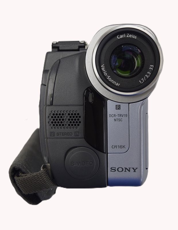 SONY HandyCam DCR-TRV19 With Battery and Charger