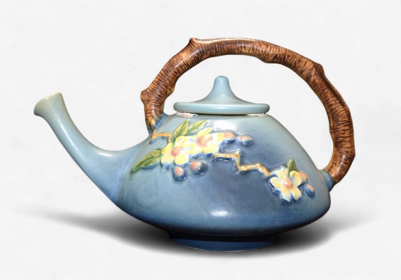 5 Piece Roseville Pottery Apple Blossum (in Blue) Pattern Tea Set