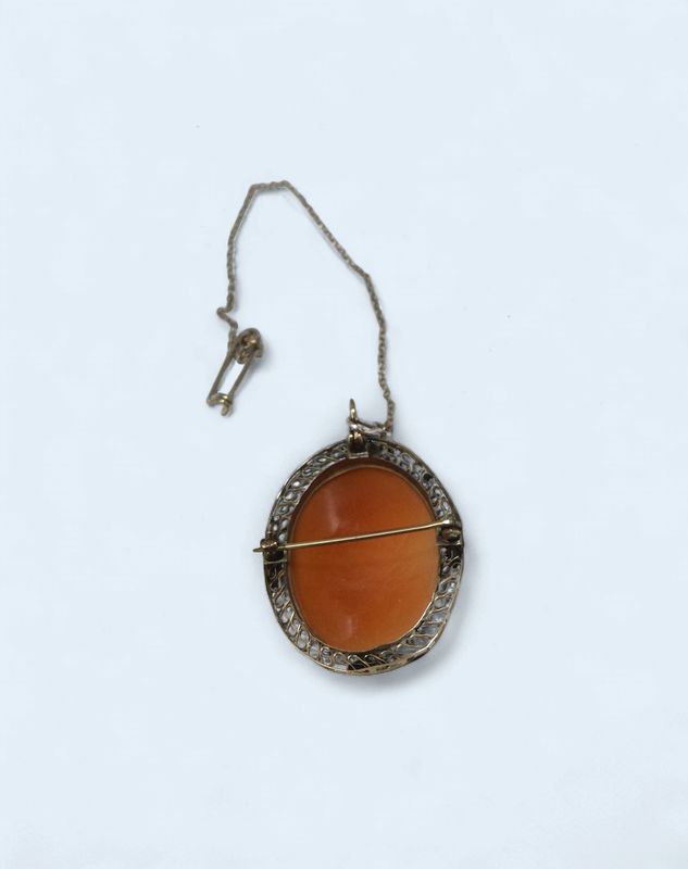Vintage Cameo Brooch/Pendant Set in Silver