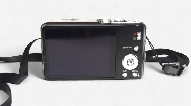 Panasonic LUMIX DMC-ZS19 14.1MP Digital Camera 20x Zoom - TESTED
