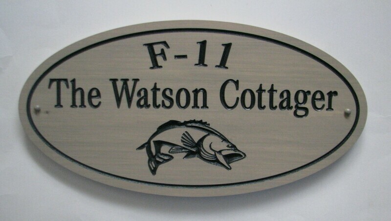Custom Oval Family Name Sign Cottage Sign with Carved Fish