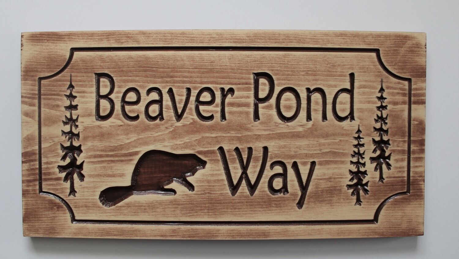 Customizable Rustic Cabin Sign Camp Sign Address Sign Family Name Sign Stained Distressed Look with Carved Beaver and Trees