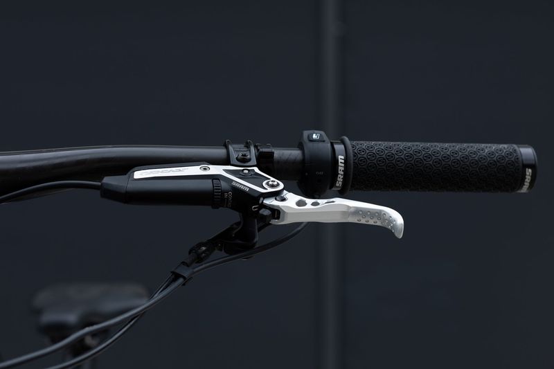 Juego de Manetas SRAM OAK