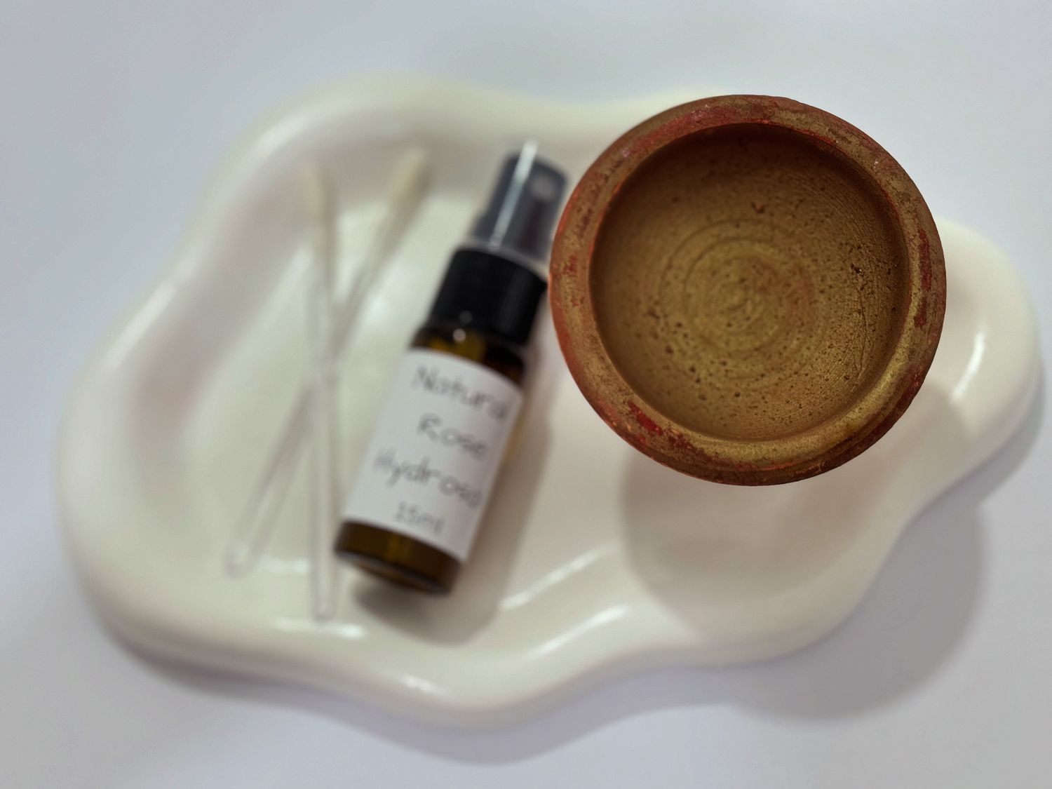 Moroccan Aker Fasi Pot with 20ml Rose Water