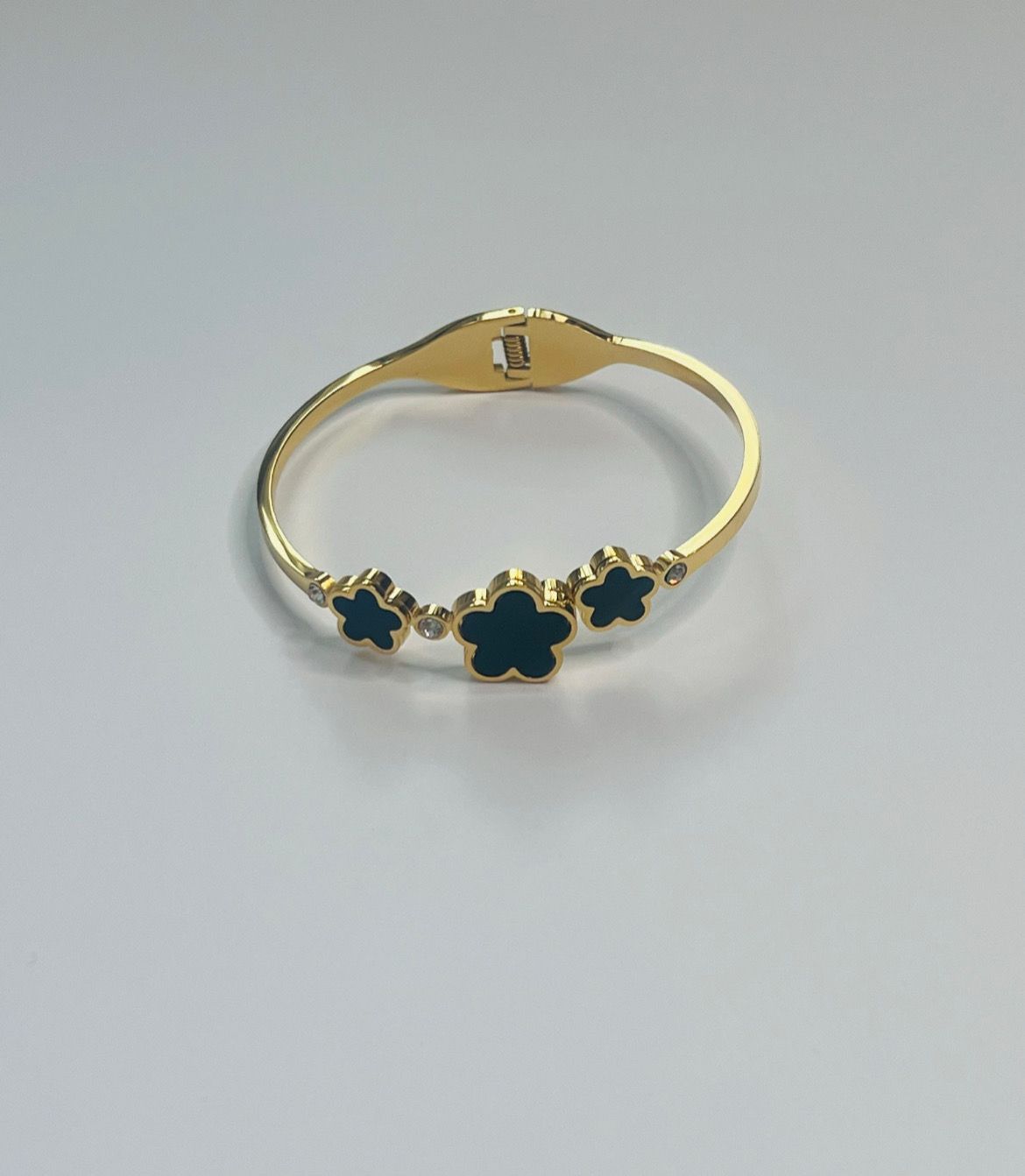 The Black Clover Bangle 16cm