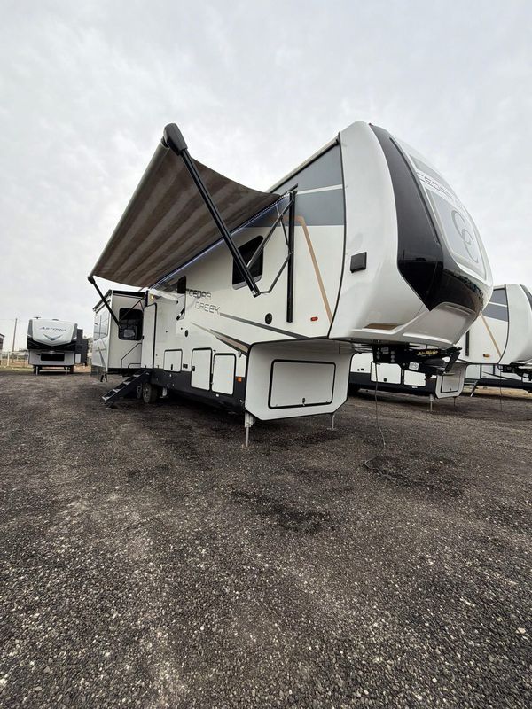 2021 Forest river Cedar Creek 377BH