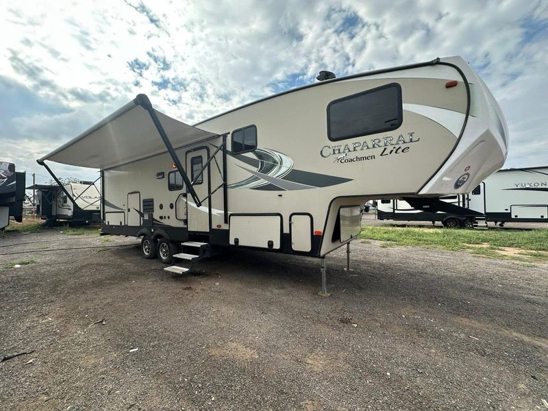 2018 Coachmen Chaparral lite