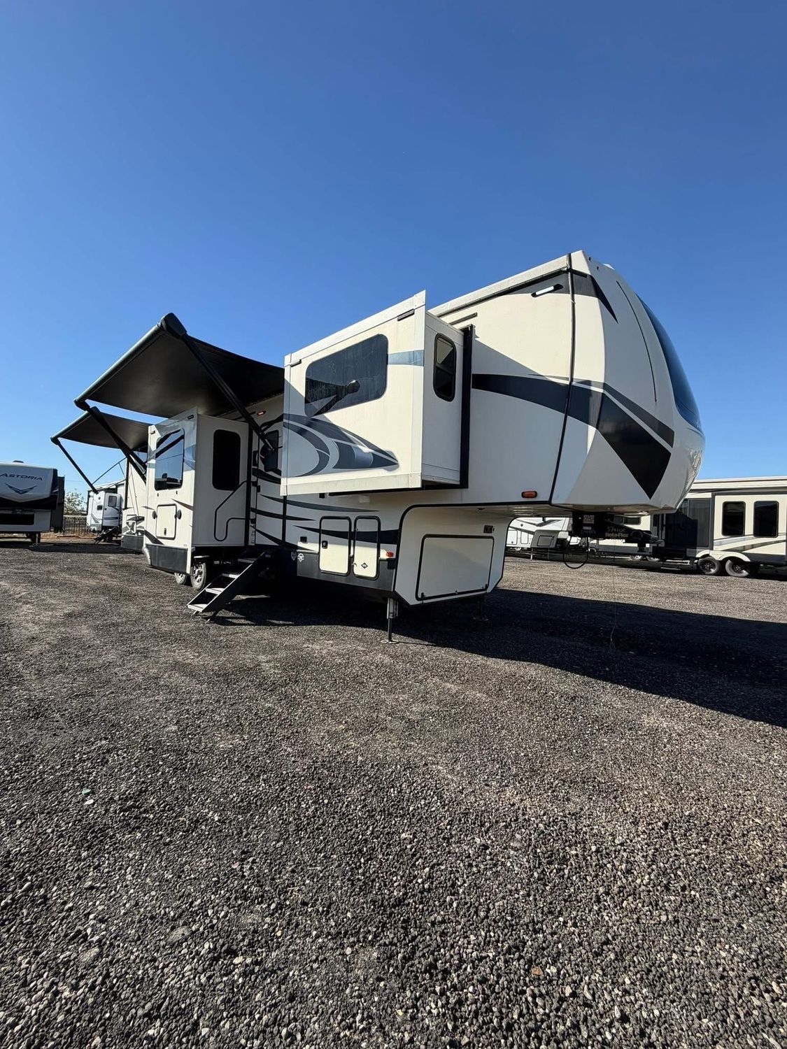 2021 Forest river Cardinal Luxury