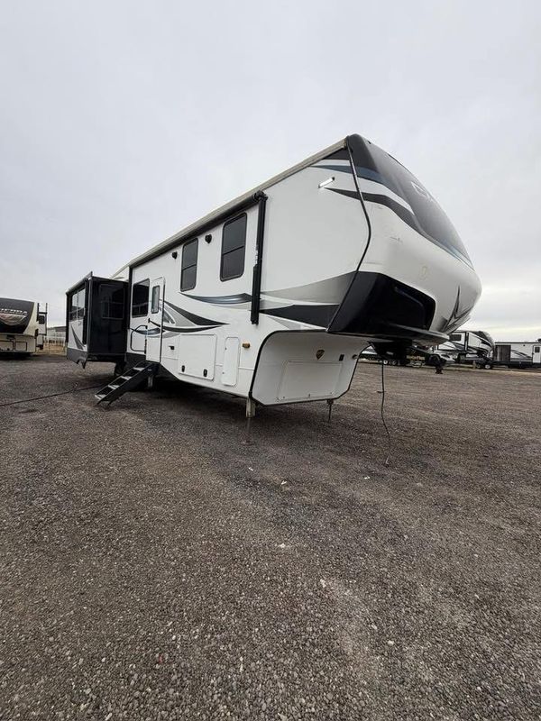 2020 CrossRoads Cameo 3921BR