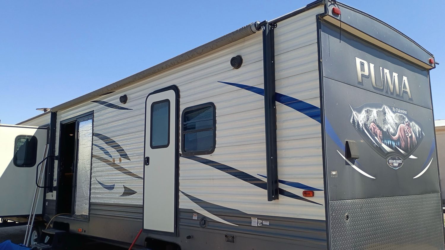 2019 Palomino puma Destination 38RLB