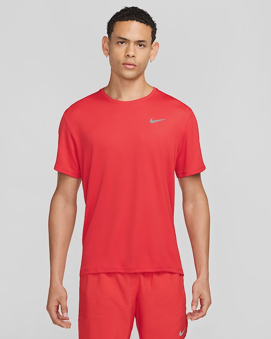 Men&#39;s Nike DriFit UV Miler Short Sleeve University Red/(Refsil)
