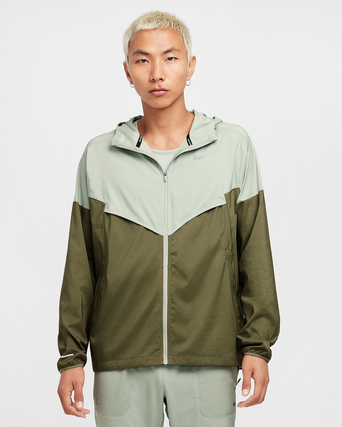Nike Men's Imp Light Windrunner Jacket (Jade/Horizon)