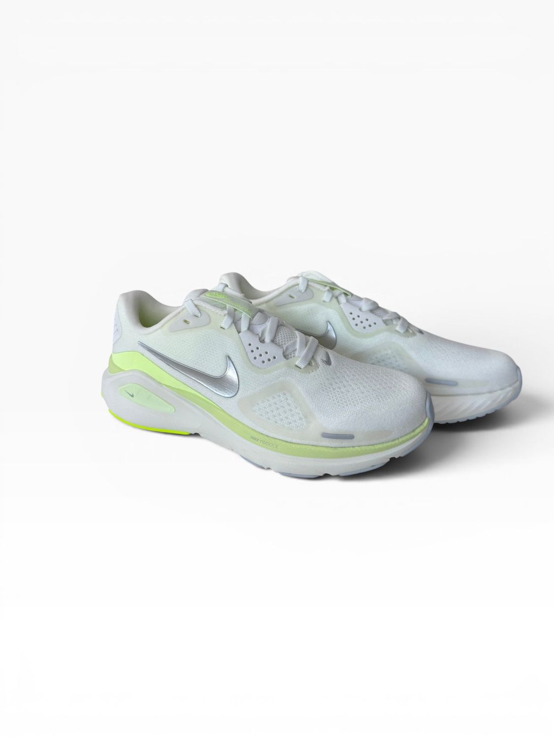 Nike Structure 26 (Summit White/Barely Volt/Sail/Chrome)