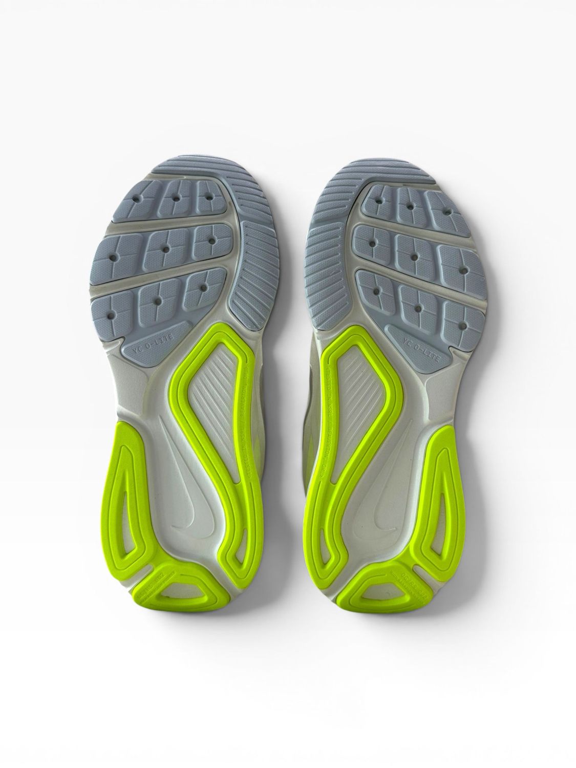 Nike Structure 26 (Summit White/Barely Volt/Sail/Chrome)