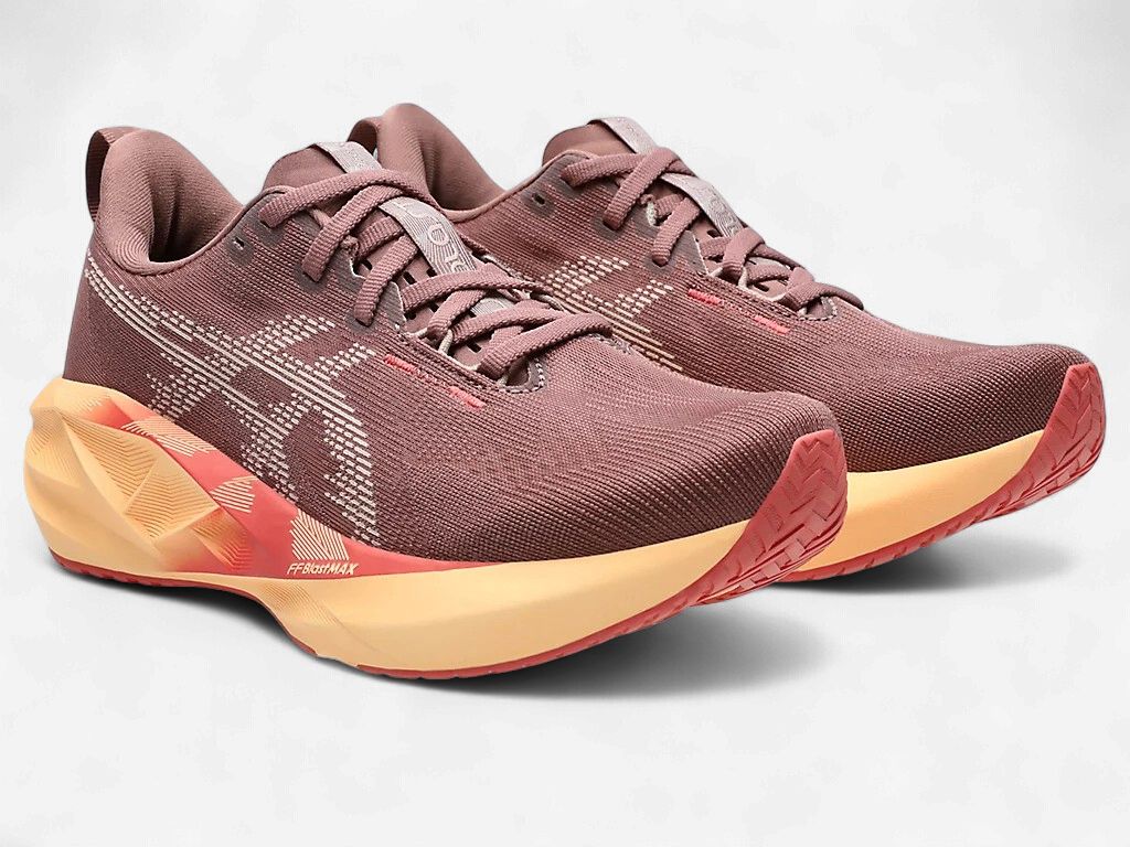 ASICS Women Novablast 5 (Rubble Red/Fawn)
