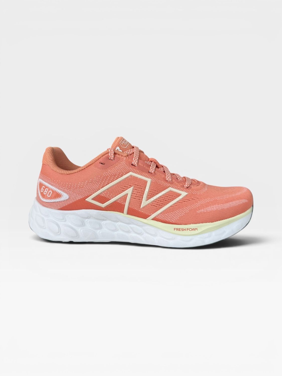New Balance Women Fresh Foam 680 v8 (Peach Nectar)