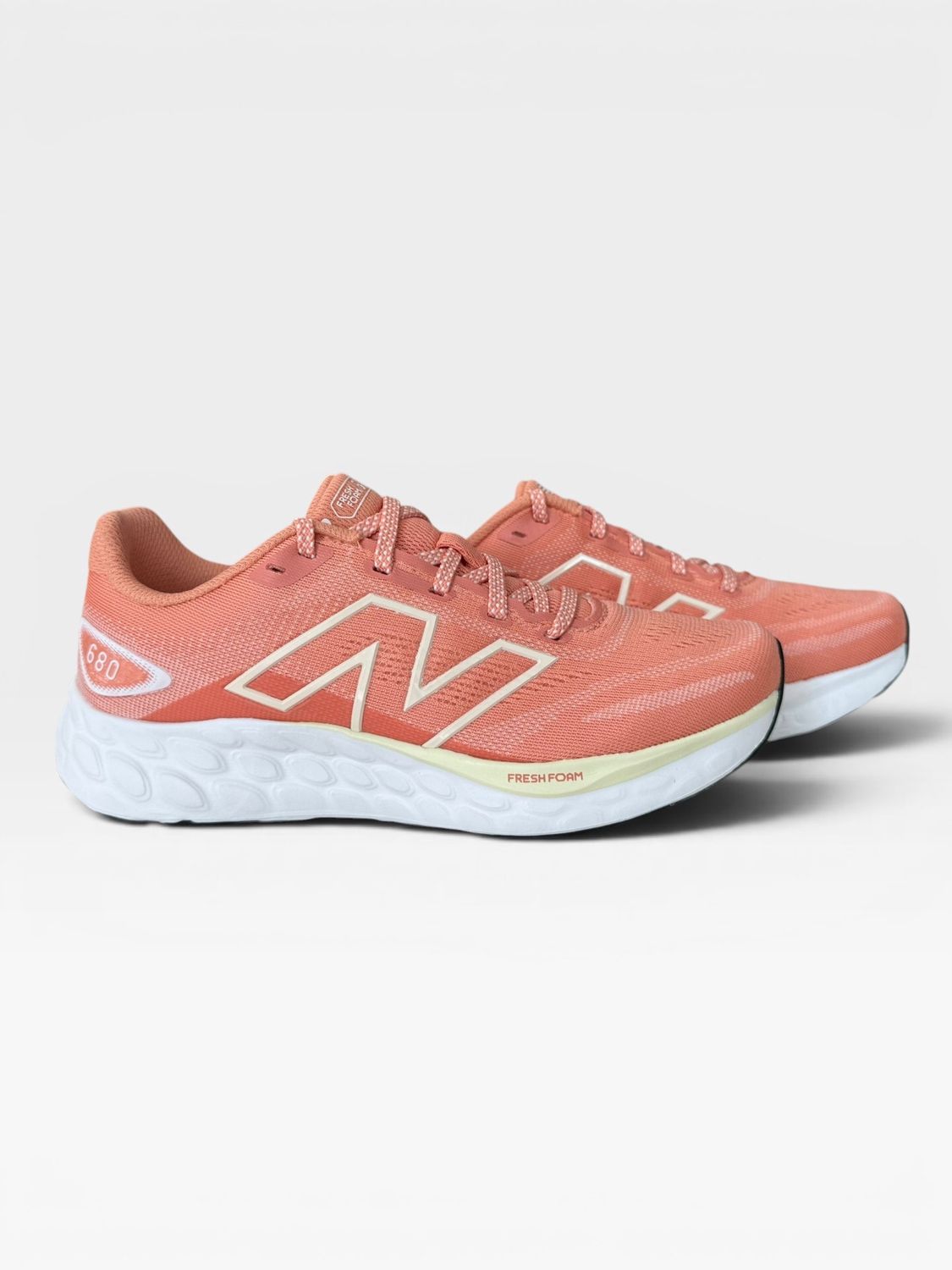 New Balance Women Fresh Foam 680 v8 (Peach Nectar)