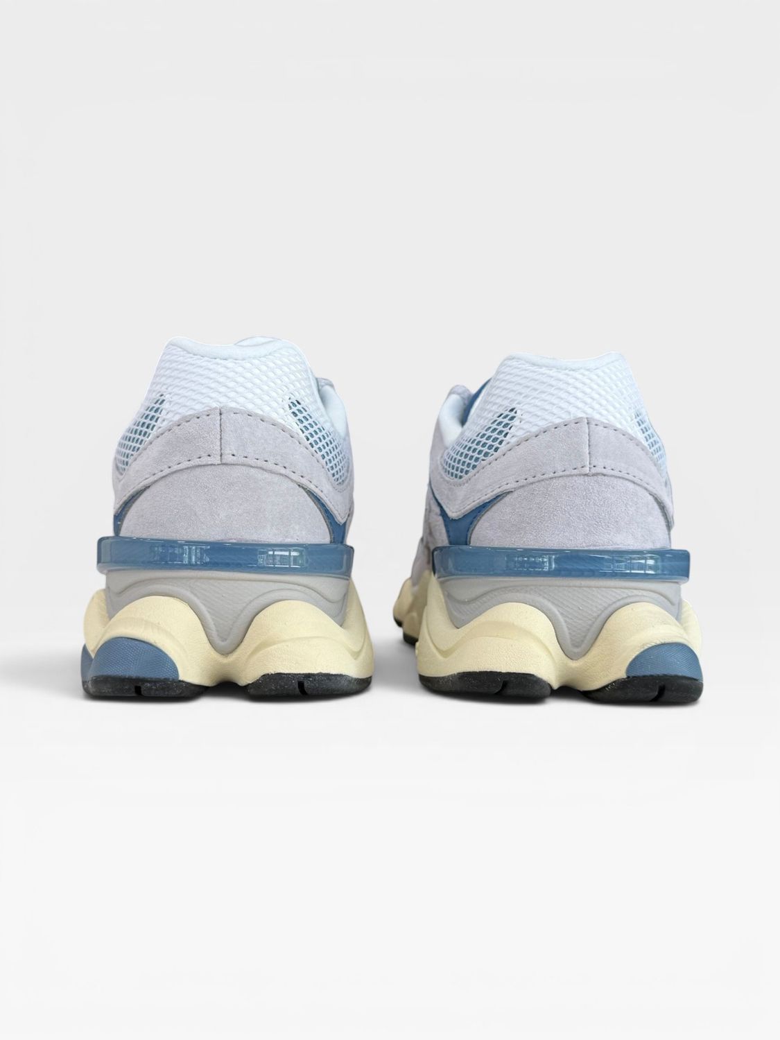 New Balance Women 9060 (Pearl Grey/Dark Shoreline Blue)