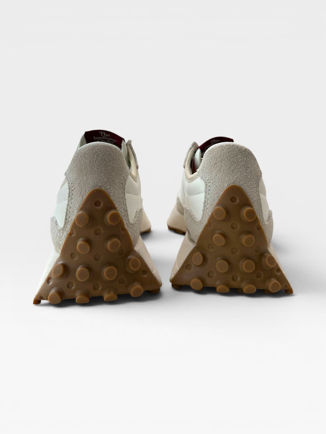 New Balance Women 327 (Moon Beam/Burgundy)
