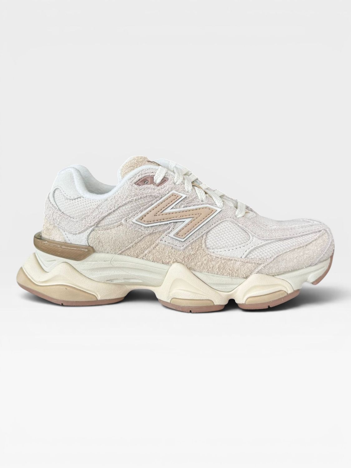 New Balance Women 9060 (Bisque/Sea Salt)