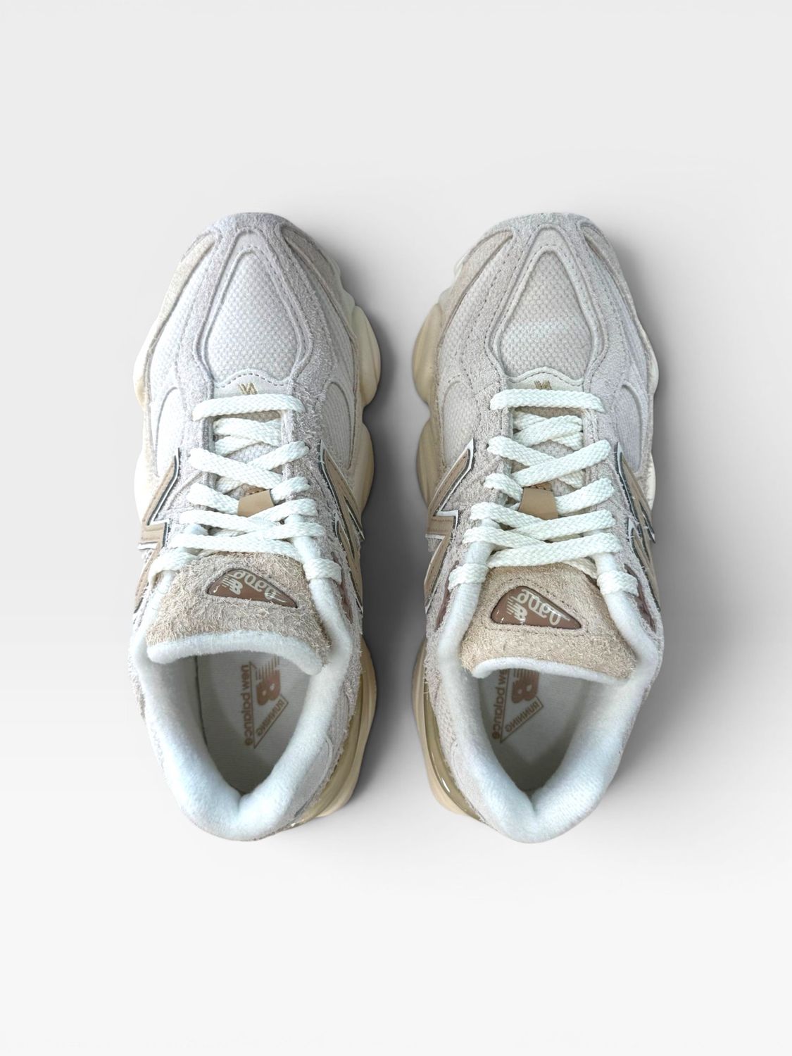 New Balance Women 9060 (Bisque/Sea Salt)