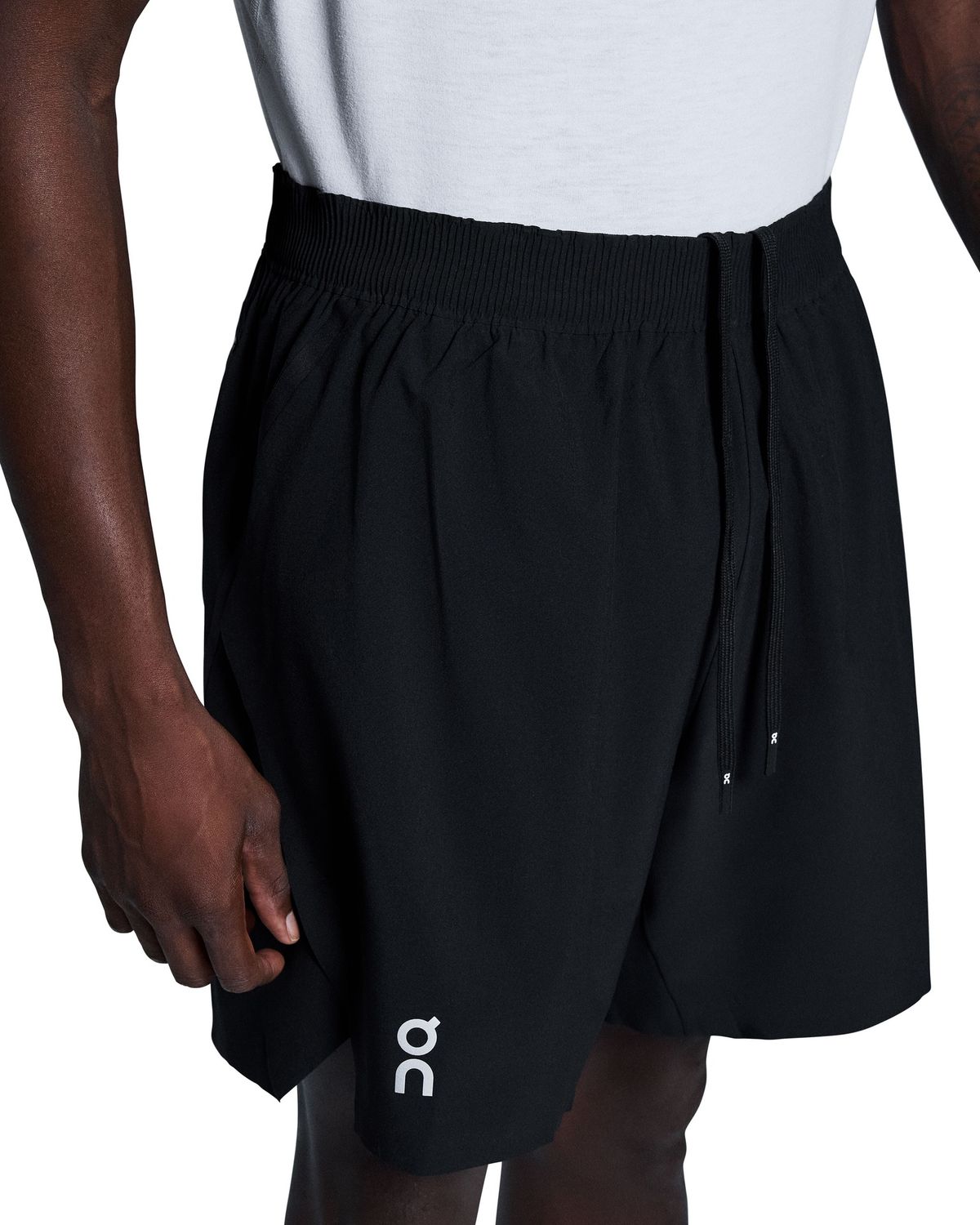 On Men 7" Core Shorts (Black)