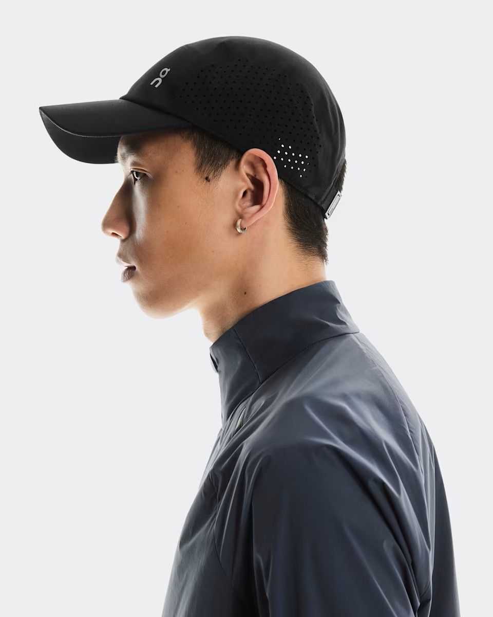 On Lightweight Cap (Black)