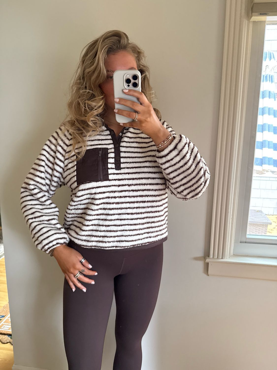 Avery Pullover- Tiramisu