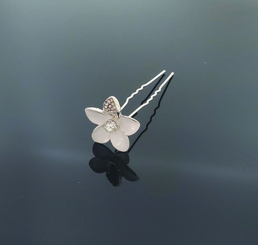 White Flower Hair Pin