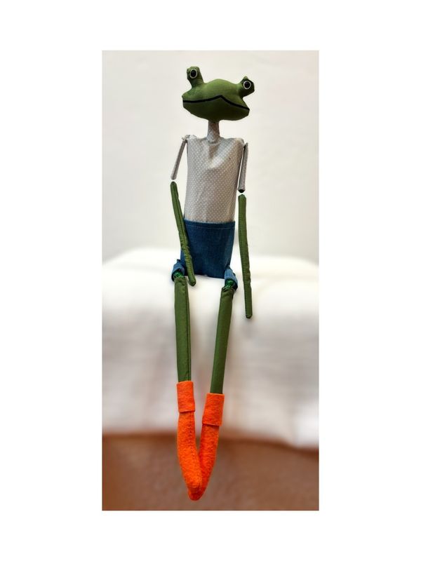 OC Twig Frog with Shorts FREE SHIPPING