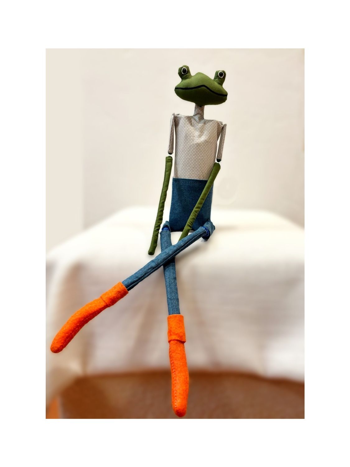 OC Twig Frog with Pants FREE SHIPPING