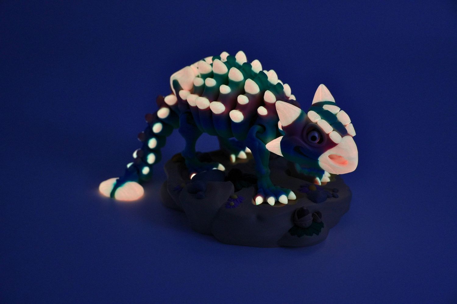 Ankylosaurus &quot;Glow&quot; w/Optional Stand