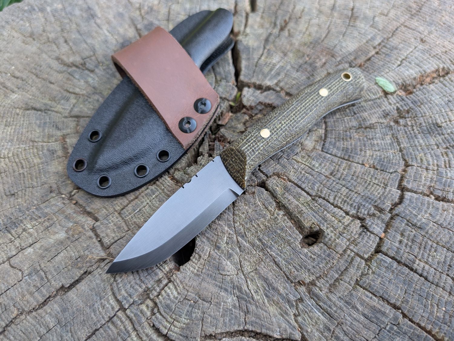 RK Dark Hollow  Burlap File Classic Taper