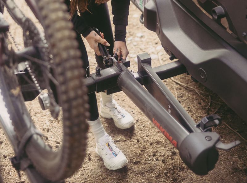 Backswing hitch adapter